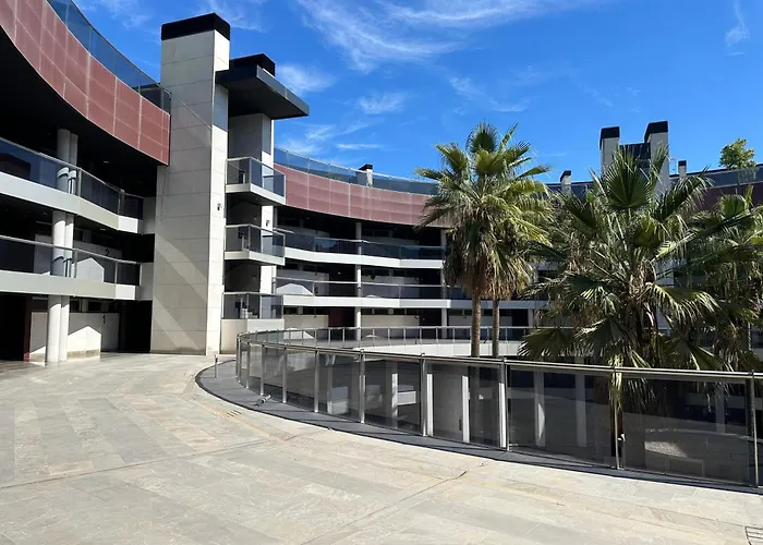Tecnocordoba Aparcamiento Privado Gratuito Y Piscina